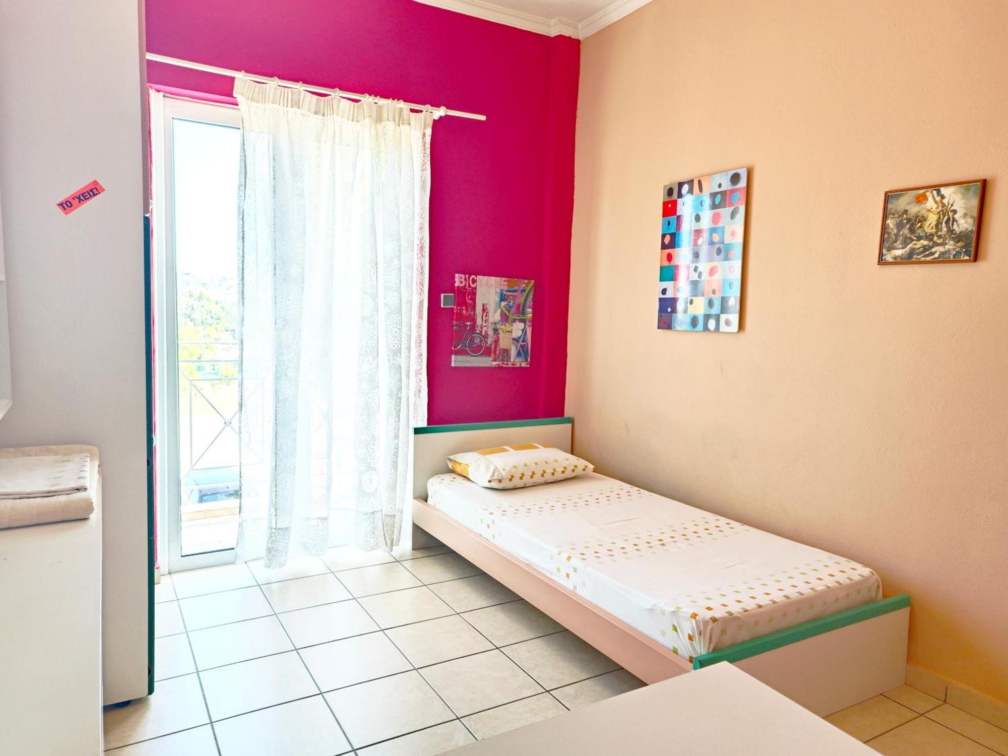 Spacious & Bright Flat With Balcony Lavrion Exterior photo
